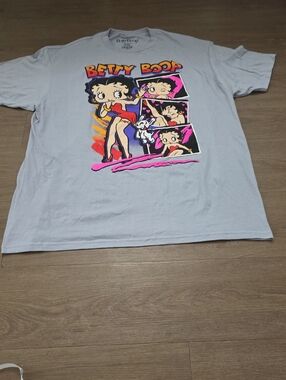 Betty Boop Light Gray Tee with Neon Graphic